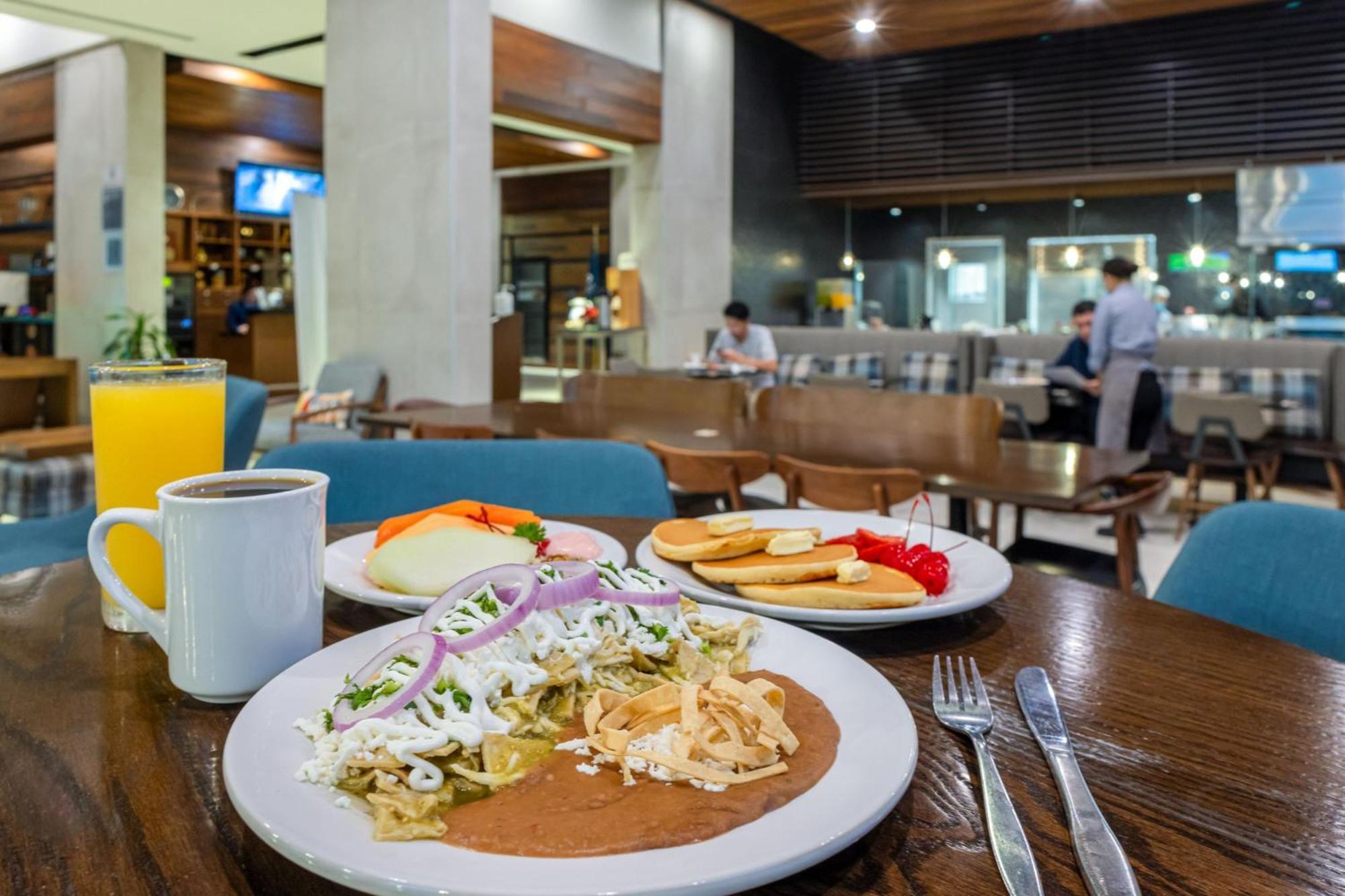 Four Points By Sheraton Monterrey Airport 아포다카 외부 사진